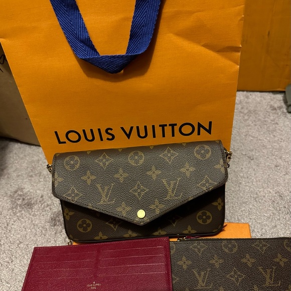 Authentic Louis Vuitton Felicie Pochette - Picture 2 of 8